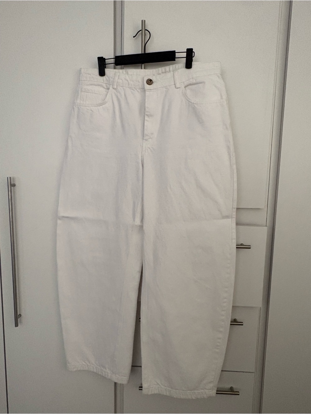 Zara White High-Waist Barrel Jean